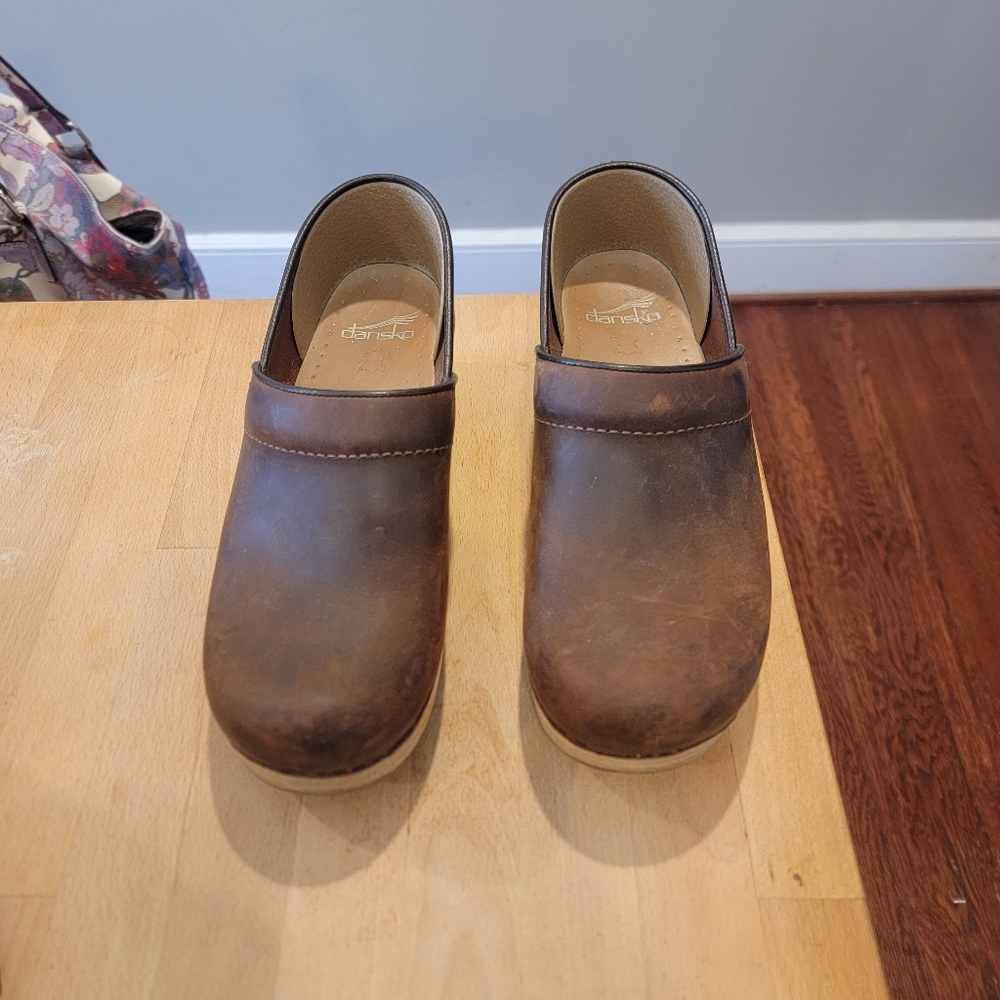 DANSKO CLOGS